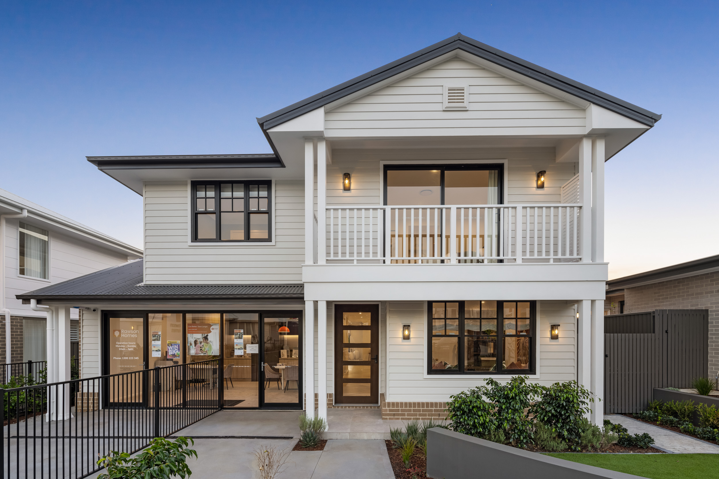 Huntley with Hamptons Enhanced Dark facade