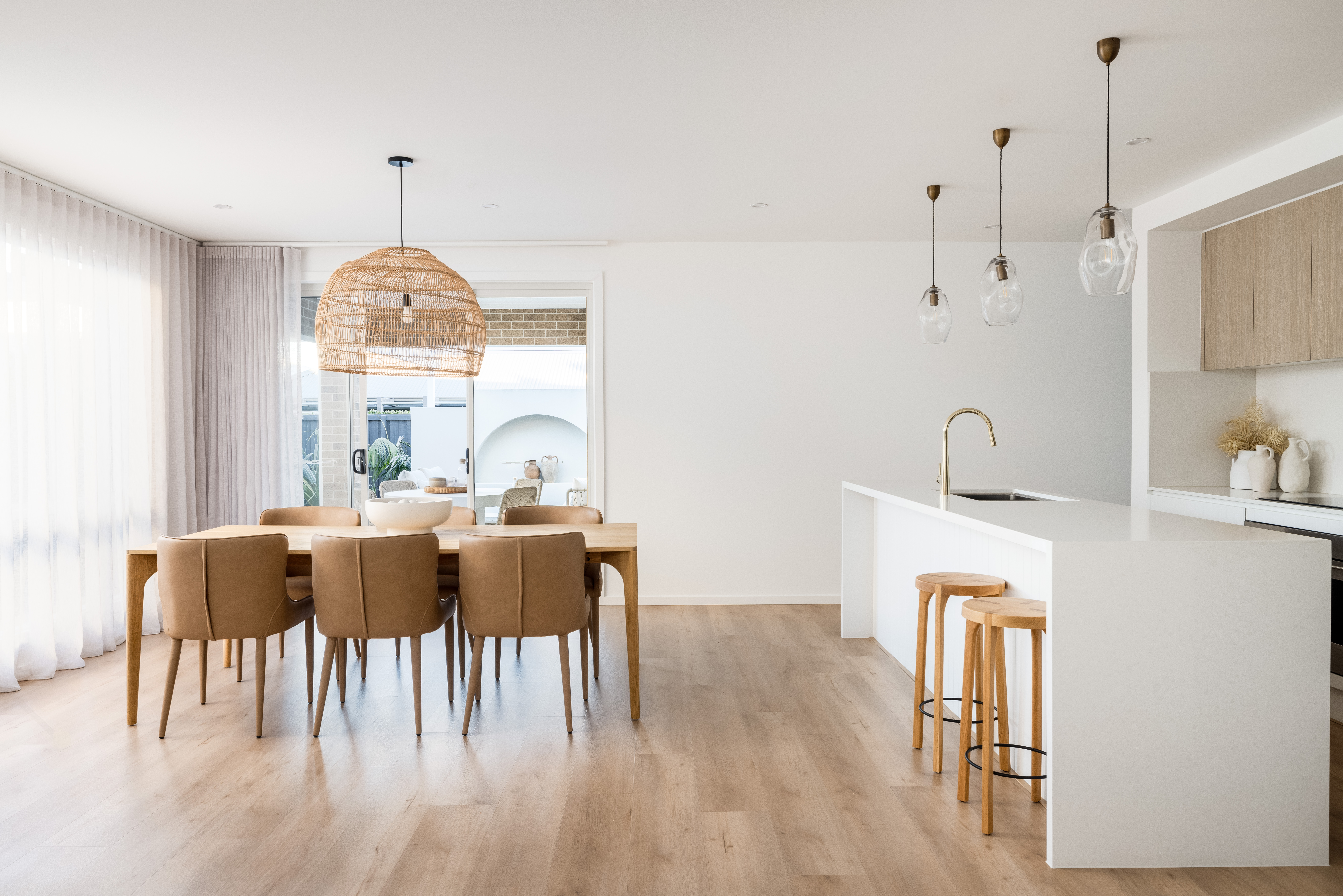 Wilton 26 kitchen and dining