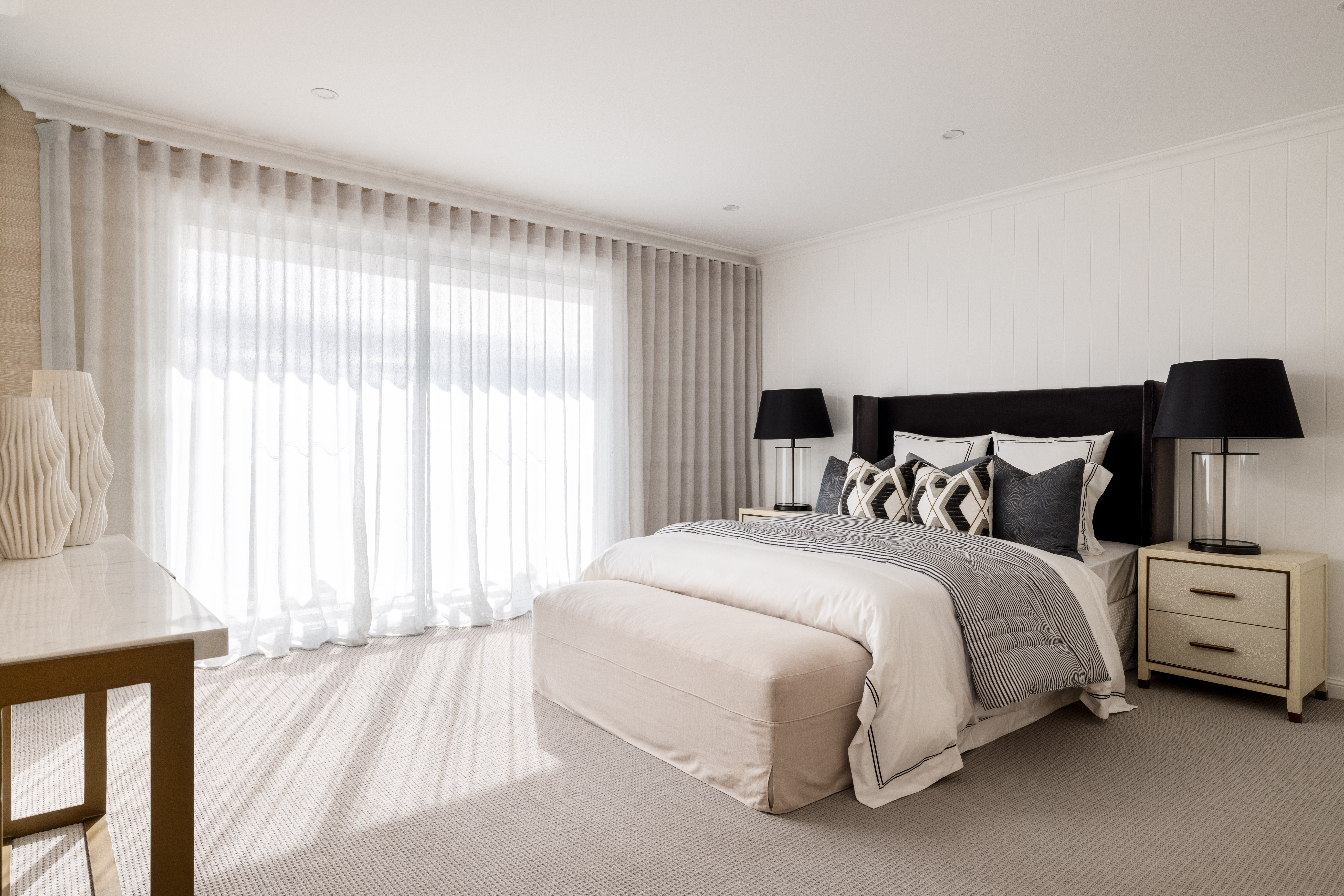 Windermere 35 main bedroom