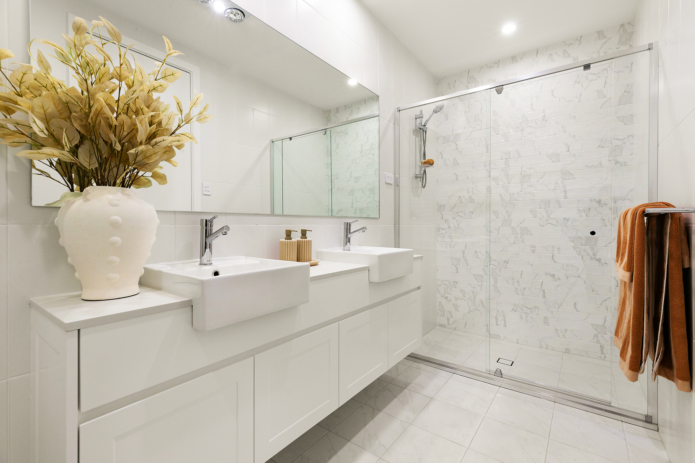 Allira 25 master ensuite