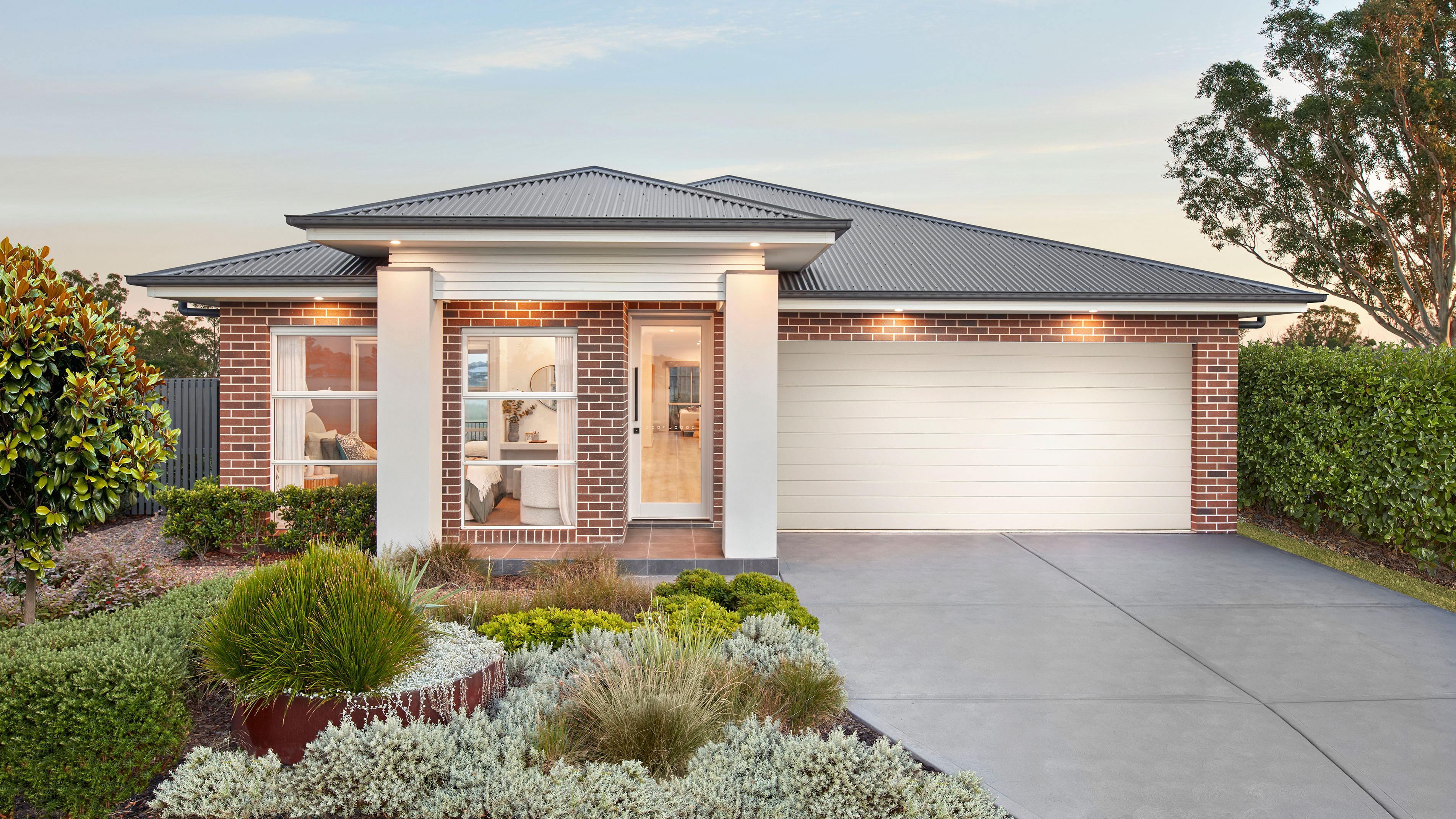 Allira with Vogue facade